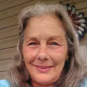 Meet your Posher, Paula